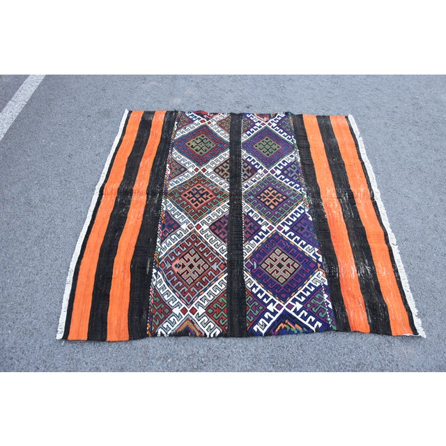 Size: 4 x 4.2 ft (123 x 130 cm) 48 x 51 inches Color: Black , Blue , Orange , White Material: 100% Wool Fast Shipping:...
