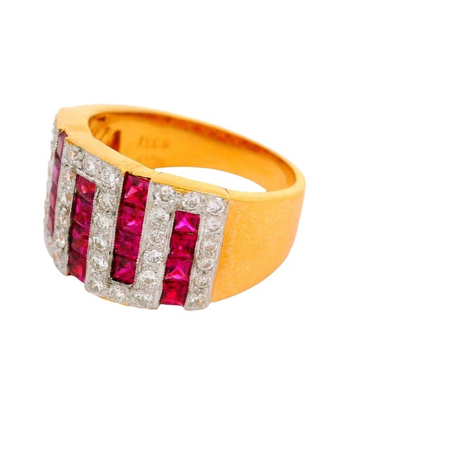 Early 21st Century Ruby Diamond 18k Yellow Gold Zigzag Band, Size 7.75 For Sale - Image 5 of 5