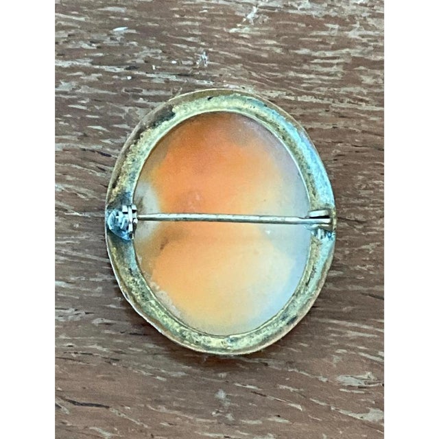 Vintage Victorian Carved Shell Cameo Brooch For Sale In West Palm - Image 6 of 12