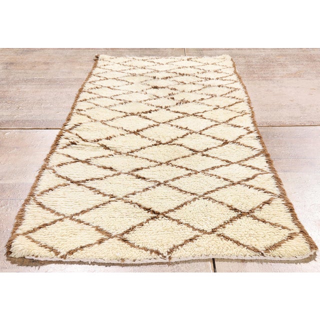 Vintage Azilal Moroccan Rug, 02'05 X 05'10 For Sale - Image 9 of 10
