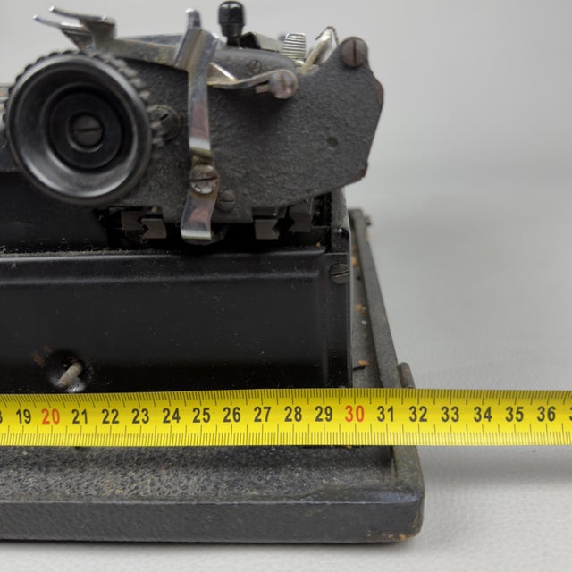 Everest Mod 90 Portable Typewriter from S.A. Serio Milano For Sale - Image 10 of 12