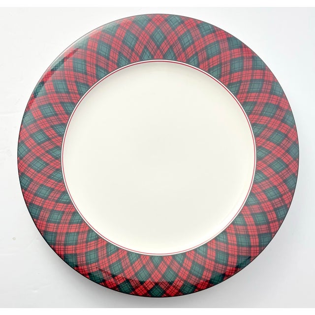 1980s Arita “Tartan Plaid” 13-Piece Ceramic Dinnerware Set For Sale In Dallas - Image 6 of 8
