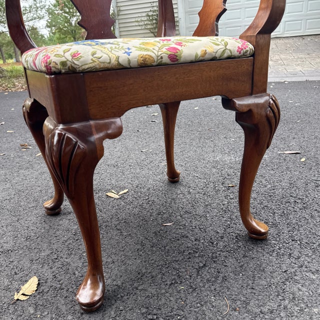 Queen Anne Mahogany Corner Chair Circa 18th Century For Sale - Image 10 of 12