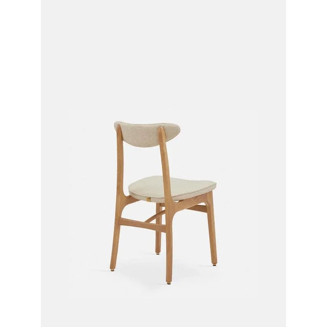 200-190 Chair designed in the 1960s became an unquestionable icon of Polish design thanks to its elegance. This...