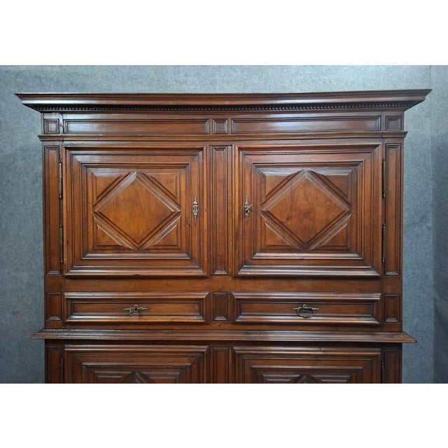 Important two-piece walnut buffet – louis xiii period – 17th century important two-piece buffet in solid walnut, dating...