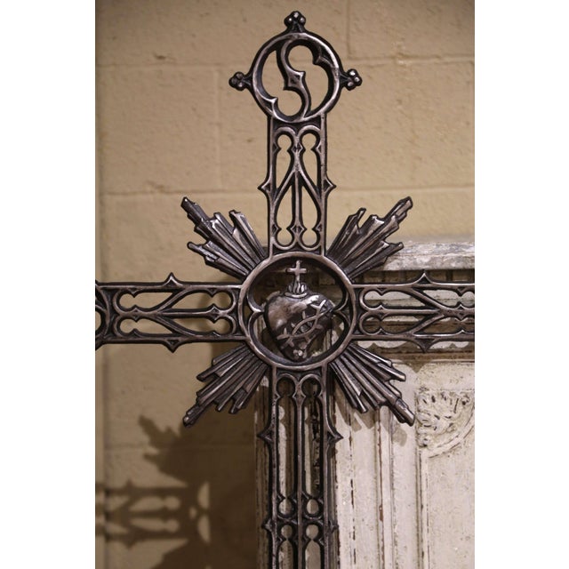 Gothic 19th Century French Gothic Revival Polished Cast Iron Sacred Heart Altar Cross For Sale - Image 3 of 7