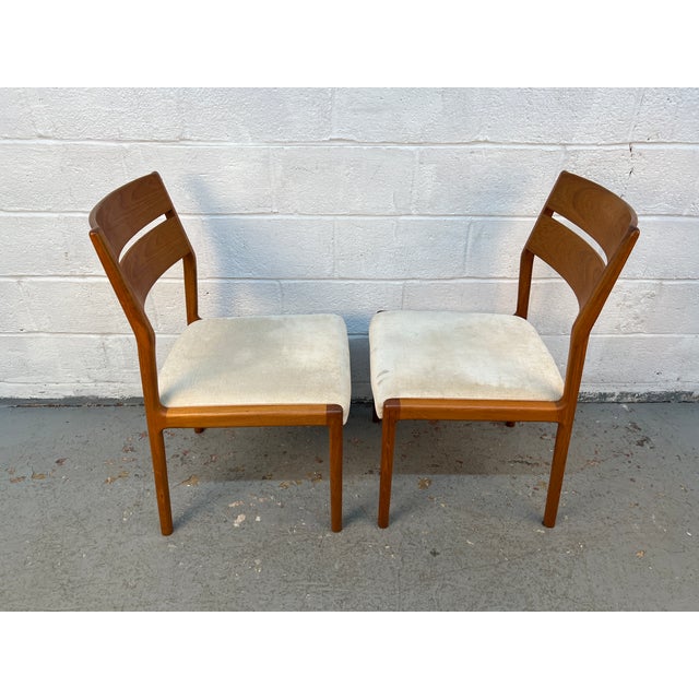 Brown Mid 20th Century Pair of 'Fs17' Teak Danish Dining Chairs Attributed to House of Denmark For Sale - Image 8 of 9