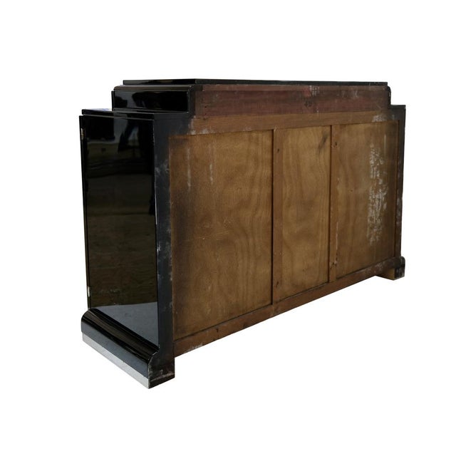 1930s Small Art Deco Sideboard in Ash with Maple Display Cabinet, 1930s For Sale - Image 5 of 11