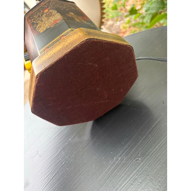 Metal Vintage Frederick Cooper Chinoiserie Black & Gilt Hexagonal Table Lamp For Sale - Image 7 of 8
