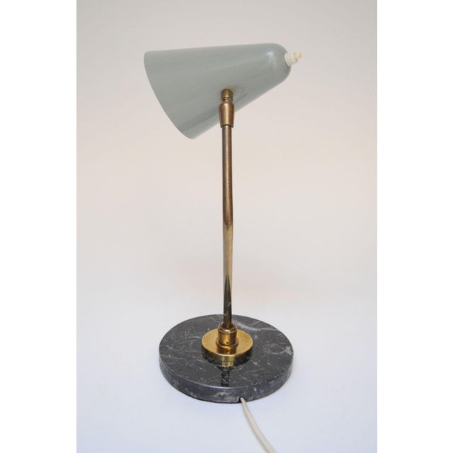 Italian Modern Brass, Metal, and Black Marble Table Lamp by Luci Milano For Sale - Image 4 of 12