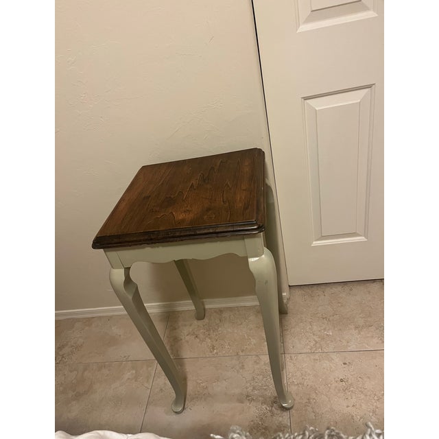 Wood Vintage Queen Anne Style Accent Side Table For Sale - Image 7 of 11