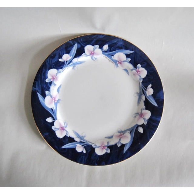 1970s Cobalt Blue and White Decorative Plate With Orchids Signed Yumi Katsura French Colonial Style For Sale - Image 5 of 10