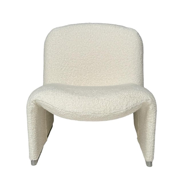 Set of Mid-Century Modern Alky Lounge Chairs in Bouclé by Giancarlo Piretti from Artifort, 1970s For Sale - Image 10 of 14