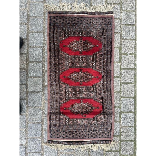 Vintage Pakistani Rug, 1980s For Sale - Image 14 of 14