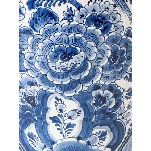1970s Vintage Delft Blue and White Hand-Painted Ceramic Table Lamp from Velsen, 1950s For Sale - Image 5 of 18