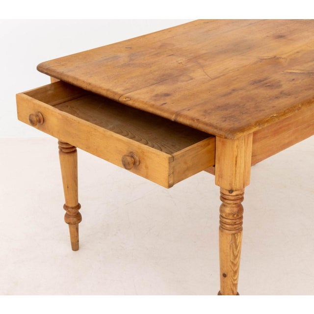 American Pine Work Table For Sale In New York - Image 6 of 8