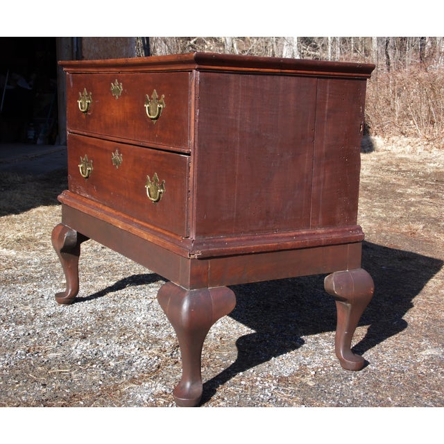 Antique 2 Piece Queen Anne Lowboy Dresser Chest Of Drawers Chairish