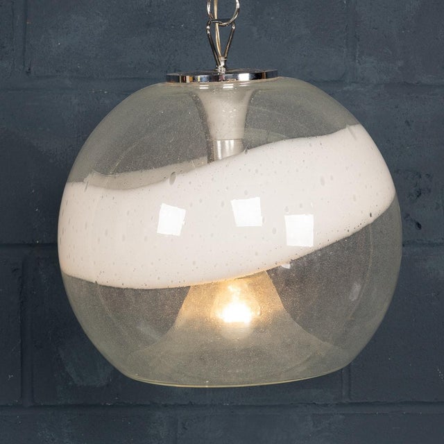 Vintage Italian White and Clear Murano Glass Pendant Lamp, 1970 For Sale - Image 11 of 15