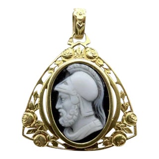 Victorian 18K Gold Hardstone Warrior Cameo Locket For Sale