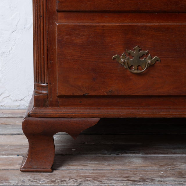 Wood Walnut Chippendale Chest, Pennsylvania, 18th Century For Sale - Image 7 of 14