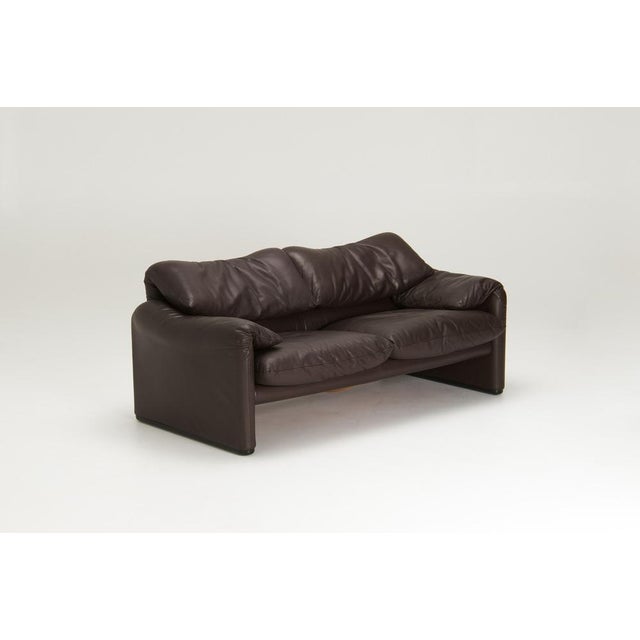 Mid-Century Modern Maralunga Two-Seater Sofa by Vico Magistretti for Cassina, 1970s For Sale - Image 3 of 14