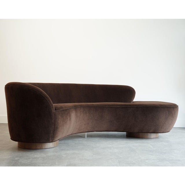 Serpentine Sofa by Vladimir Kagan for Directional, C. 1970s For Sale - Image 4 of 10