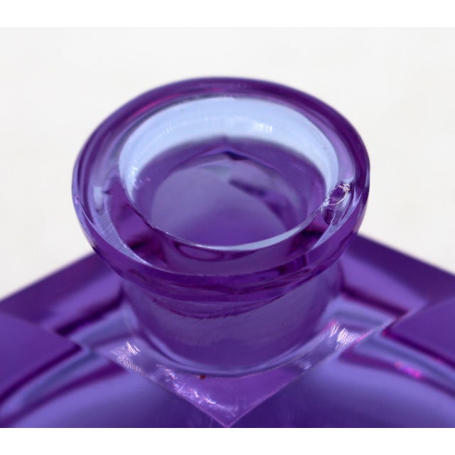C. 1920s German Art Deco Alexandrite Glass Perfume Bottle For Sale In Raleigh - Image 6 of 6