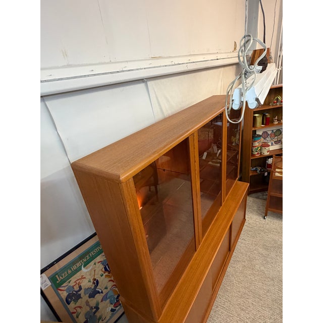 Mid-Century Modern Vintage 1970s Dyrlund Danish Modern Teak Lighted Hutch & Bar Cabinet Wall Unit For Sale - Image 3 of 14