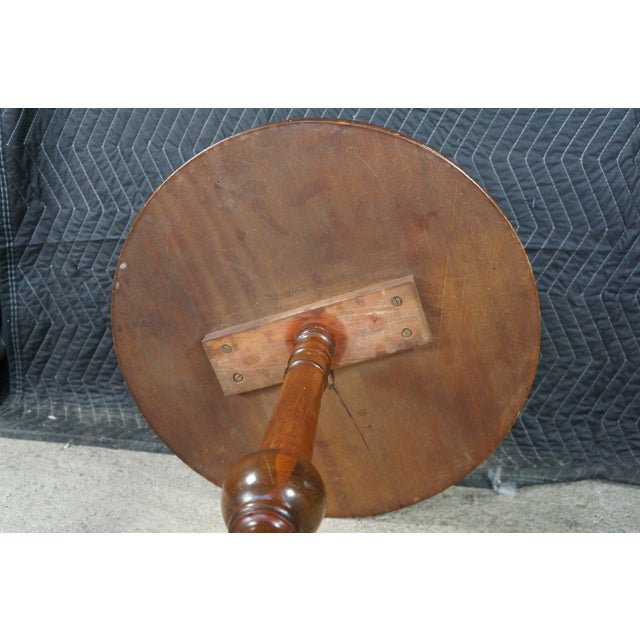 Vintage Georgian Style Round Mahogany Piecrust Pedestal Table Sculpture Stand For Sale - Image 17 of 18