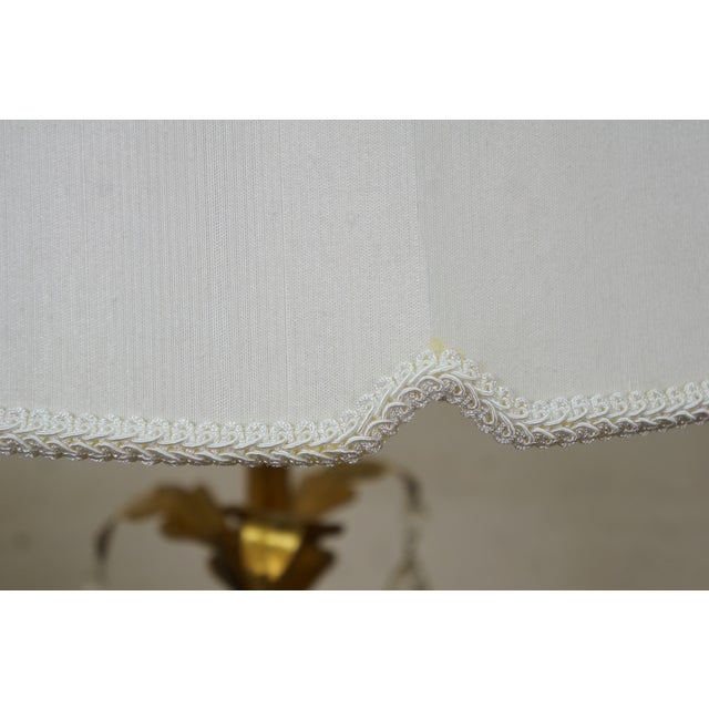 Mid 20th Century Italian Mid Century Hollywood Regency Florentine Gilt Tole Drop Crystal Lamps For Sale - Image 13 of 17