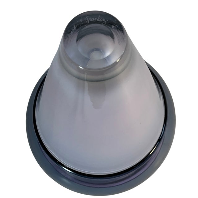Contemporary Art Glass Lavender Gray Cone Shaped Vase Brand & Greenberg 1986 For Sale - Image 3 of 17