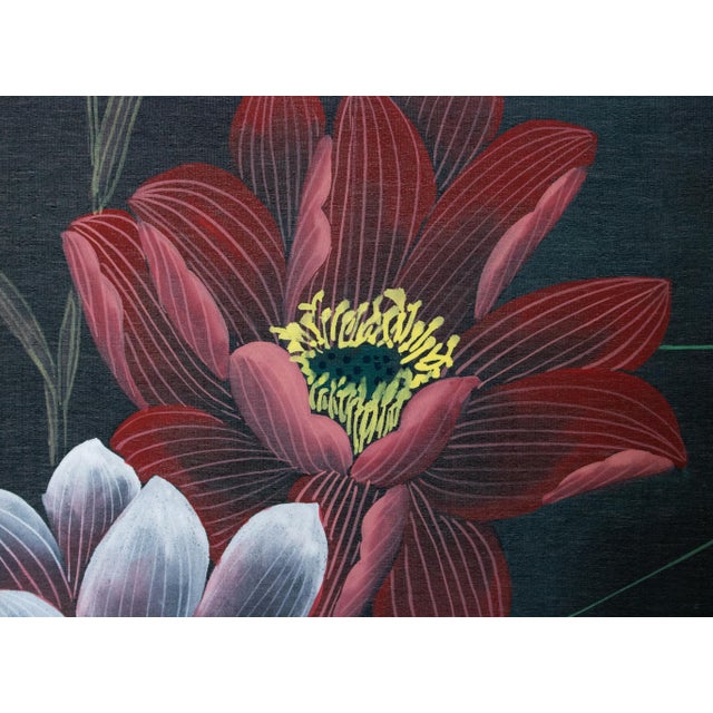 1970s Chinoiserie Painted Silk Screen "Hummingbirds and Lotus" For Sale - Image 10 of 18