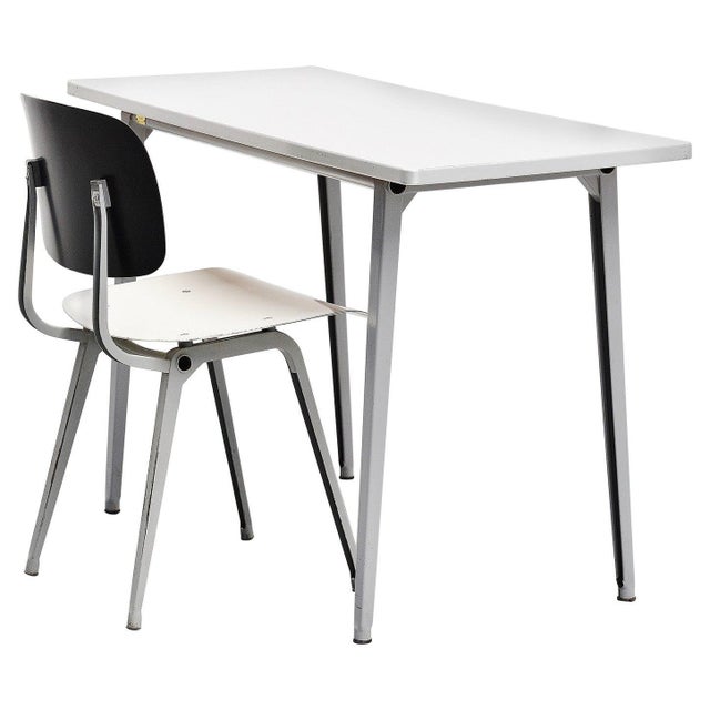 Small Reform Table by Ahrend De Cirkel attributed to Friso Kramer, 1963 For Sale - Image 9 of 9