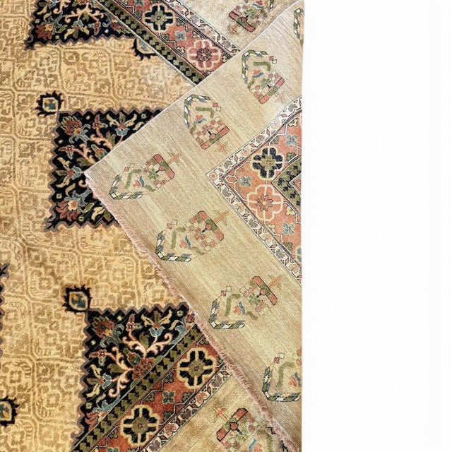 Vintage Serapi-Inspired Rug | 8'10" X 11'3" | Diamond Medallion Design | Handwoven Wool Rug For Sale - Image 4 of 5