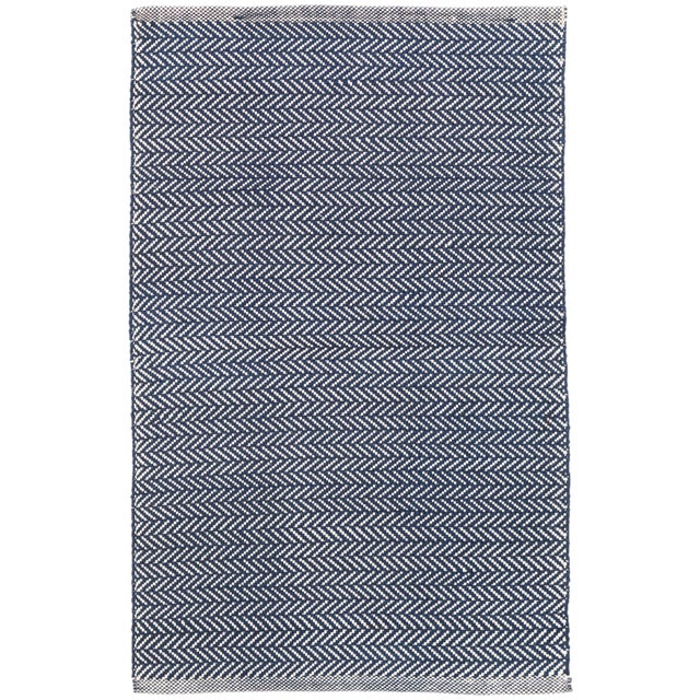 Contemporary Dash & Albert by Annie Selke Herringbone Navy/Ivory Indoor/Outdoor Rug, 2'6" x 8' For Sale - Image 3 of 3