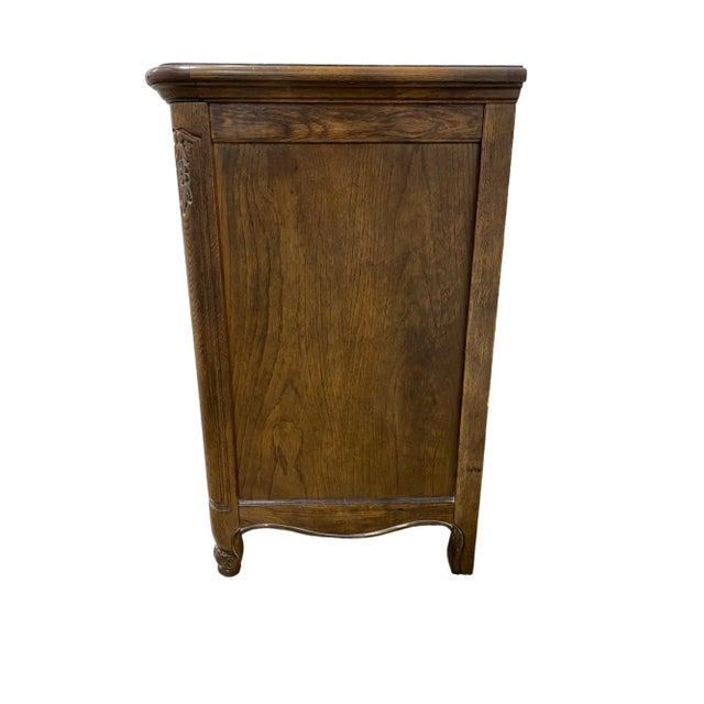 French Country 1980s Hickory Manufacturing Company Tripe Dresser For Sale - Image 3 of 11