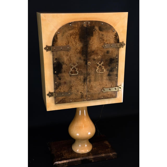 Mid-Century Modern Goatskin Parchment Bar Cabinet from Aldo Tura, Italy, 1960s For Sale - Image 11 of 18