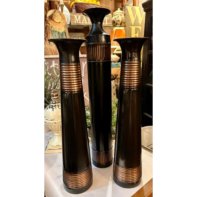 1980s Vintage Trio of Rustic Bronze Metal Vases With Ribbed Copper Accents For Sale - Image 5 of 6