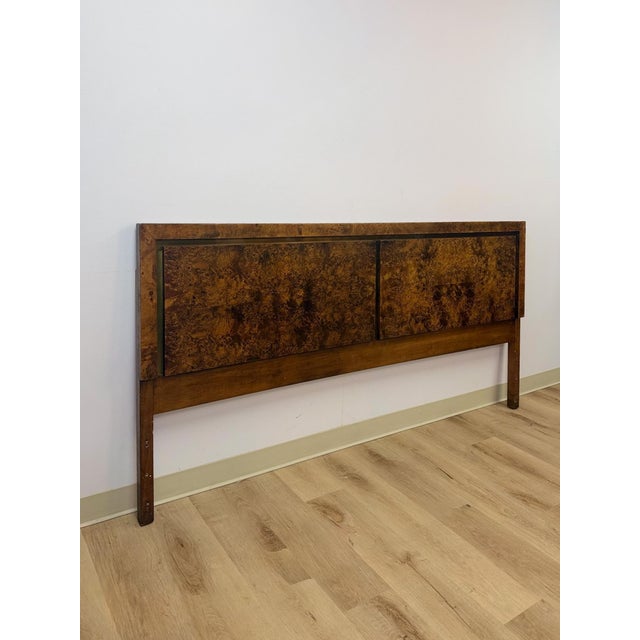This vintage king headboard by John Stuart Inc. is a genuinely collectible example of mid-century modern craftsmanship,...