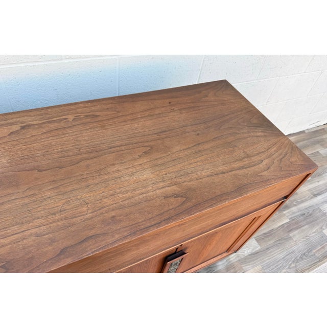 Wood John Keal for Brown Saltman Mid-Century Walnut Credenza / Sideboard, Circa 1970s For Sale - Image 7 of 18