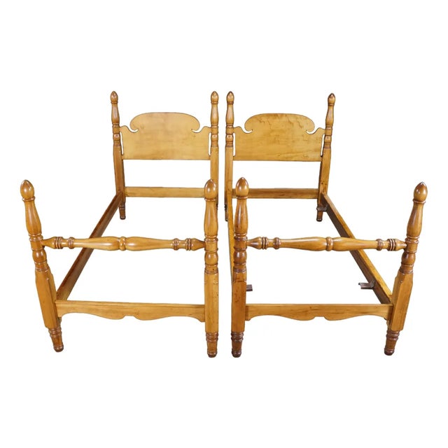 2 Vintage Early American Colonial Style Solid Maple Twin Cannonball Poster Beds For Sale