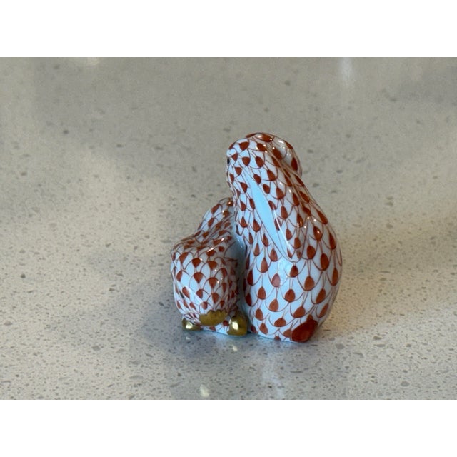 Classic Red Rust Fishnet Pattern Herend Hand Painted Nestled Bunny Rabbits W/ 22k Gold Accents For Sale In Savannah - Image 6 of 11