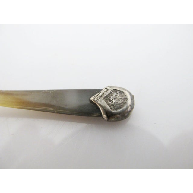 Early 20th Century Vintage Natural Horn Sterling Silver Floral Mounted Caviar Serving Spoon Set of 5 For Sale - Image 5 of 13