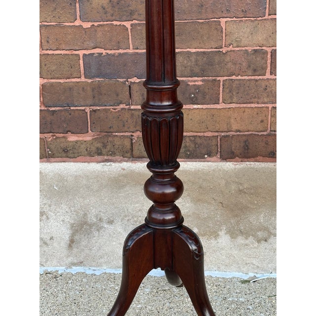 English 19th Century Mahogany Plant Stand on Tripod Base. For Sale In Chicago - Image 6 of 10