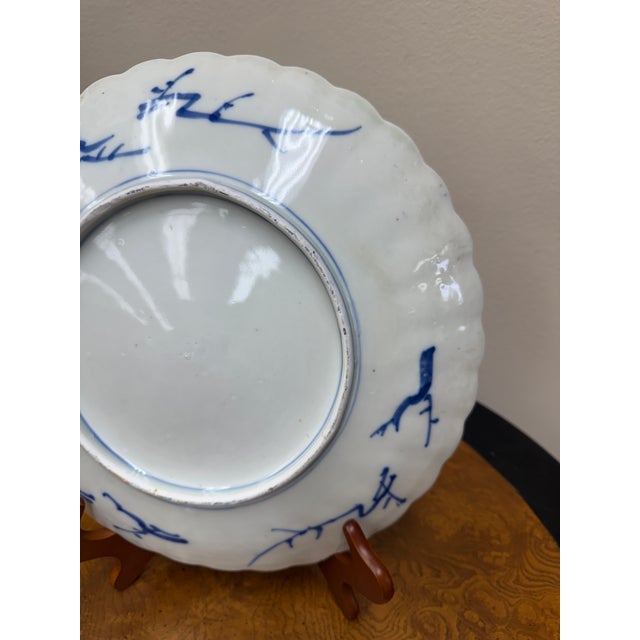Japanese Antique Japanese Imari Charger With Scalloped Edge, Late 19th Century For Sale - Image 3 of 9