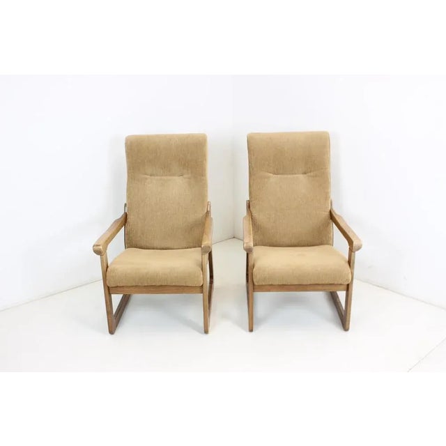 Made of wood and upholstery. Good original condition. Measurement seat height: 42cm.