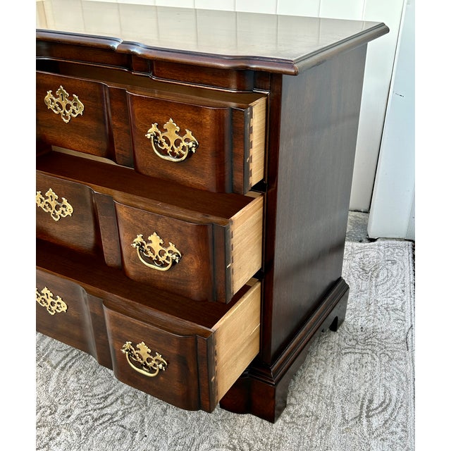 Drexel Mahogany Bachelors Chest Three Drawer Block Front Georgian Dresser 70s For Sale - Image 10 of 14