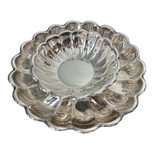 Vintage Reed & Barton Holiday Collection Silverplate Serving Bowl #175 & Tray #109 Set – Scalloped Rim Hollowware For Sale
