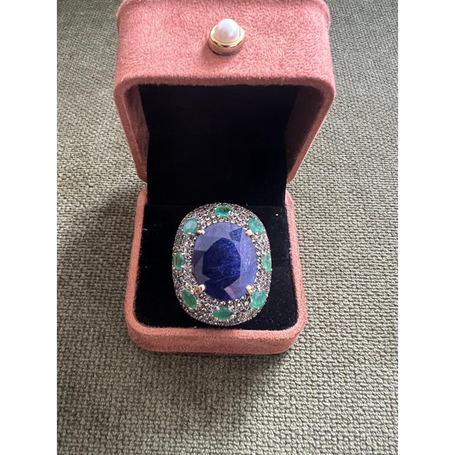 Late 20th Century Bochic “Orient” Natural Sapphire & Emerald Ring Set In 18K Gold & Silver For Sale - Image 5 of 17