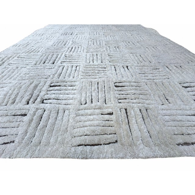 Rh Basanti Rug – 9' × 12' Marled Ivory/Charcoal | Hand-Knotted Wool Blend | Contemporary Himalayan-Inspired Design For Sale - Image 17 of 18
